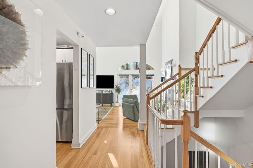 14 Wyndham Close, White Plains, NY, 10605 | Card Image