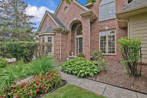 17095 Abby Cir, Northville, MI, 48168-4305 | Card Image