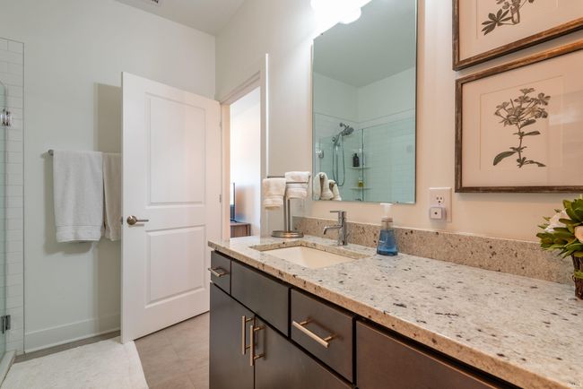 APT-305 - 304 W Kirkwood Ave, Condo with 2 bedrooms, 2 bathrooms and null parking in Bloomington IN | Image 23