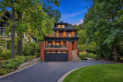 2 Freeman Pl, Hamilton, ON, L8N2G5 | Card Image