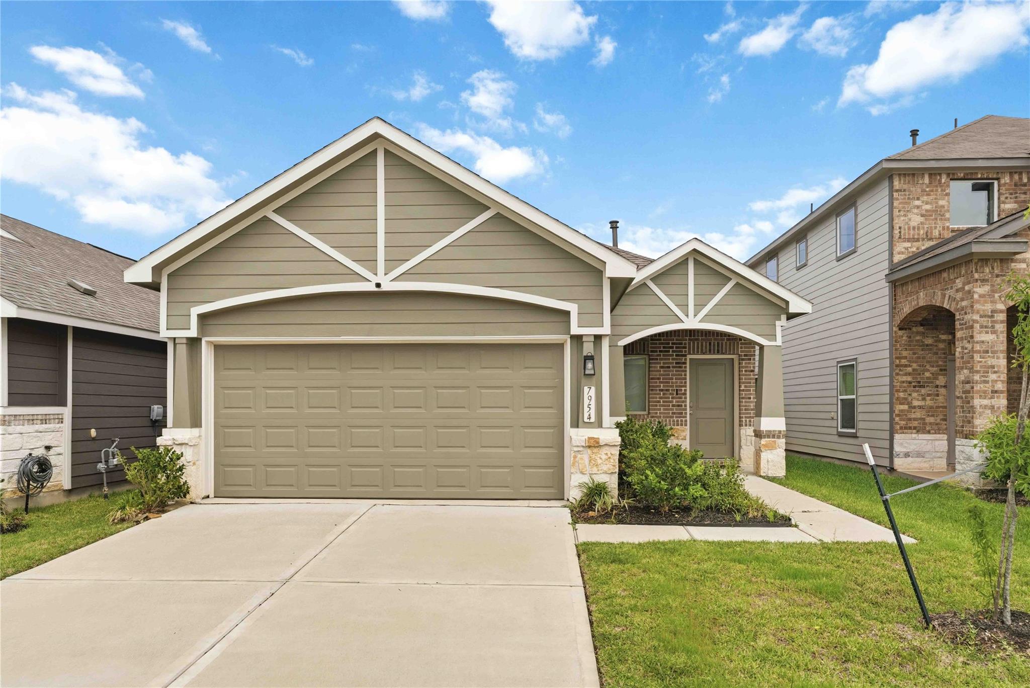 Residential Lease in Cypress