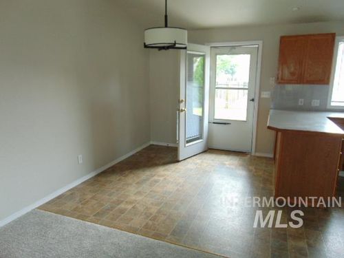 2507 N Laughridge Ave, Meridian, ID, 83646-7316 | Card Image