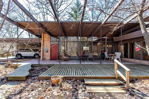 30875 Franklin Rd, Franklin, MI, 48025-1460 | Card Image