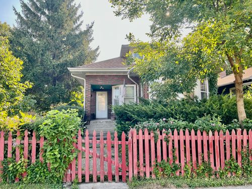 1701 Victoria Ave, North Chicago, IL, 60064-2163 | Card Image