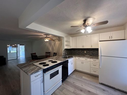 2102 Ne 1st Way, Boynton Beach, FL, 33435-2911 | Card Image