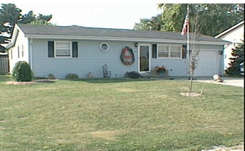 707 Walnut St, Humboldt, IL, 61931-9738 | Card Image