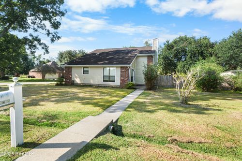 101 Domas Dr, Lafayette, LA, 70508-5945 | Card Image