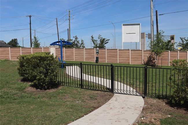 View of yard | Image 13