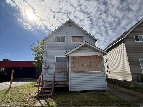 21 Cathcart St, Sault Ste. Marie, ON, P6A1C9 | Card Image