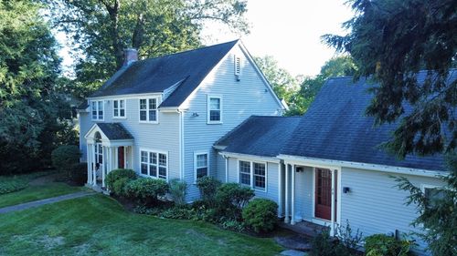 29 Denton Rd, Wellesley, MA, 02482-6404 | Card Image