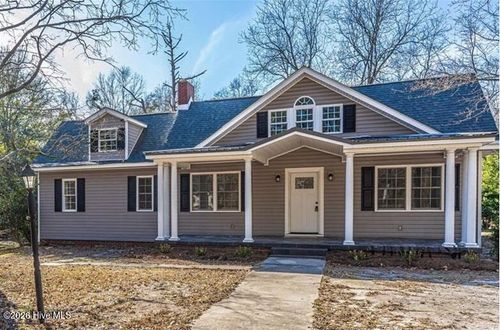 817 Aberdeen Rd, Laurinburg, NC, 28352-2660 | Card Image