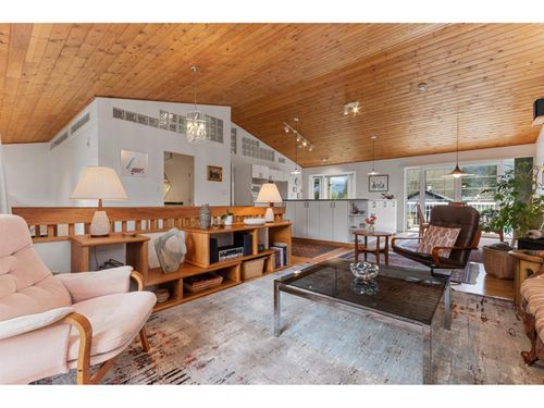 711 Fraser Ave, Hope, BC, V0X1L0 | Card Image