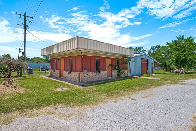 5526 Highway 90, House other with 4 bedrooms, 2 bathrooms and null parking in Madisonville TX | Image 40