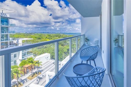 s-1118-3900 Biscayne Blvd, Miami, FL, 33137-3760 | Card Image