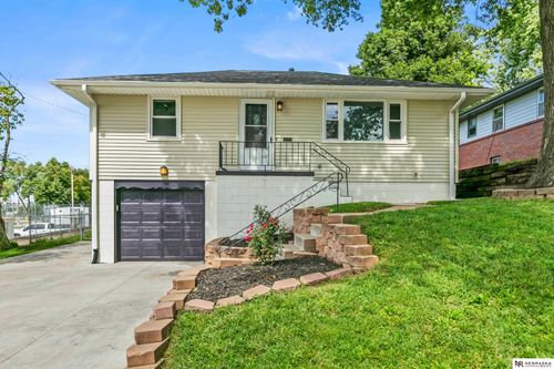 6226 Oak St, Omaha, NE, 68106-2934 | Card Image
