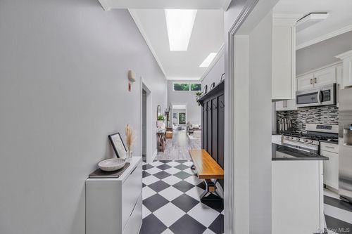 31 Eric Dr, Middle Island, NY, 11953-2617 | Card Image