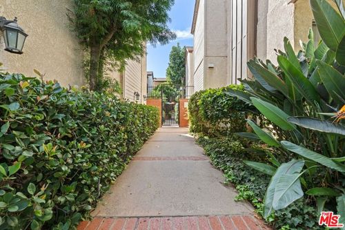 unit-102-14960 Victory Blvd, Van Nuys, CA, 91411-1809 | Card Image