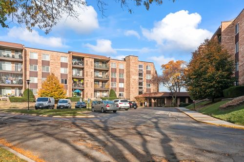 339-502 W Huntington Commons Rd, Mount Prospect, IL, 60056-5256 | Card Image