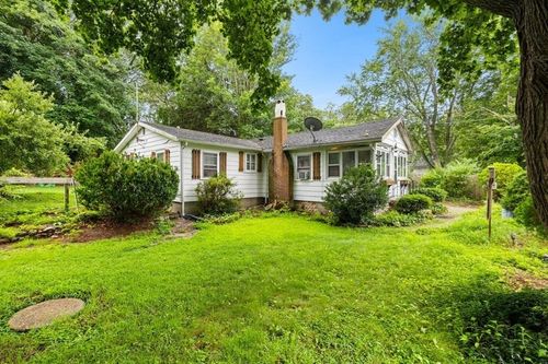 243 Bartlett Rd, Plymouth, MA, 02360-1575 | Card Image