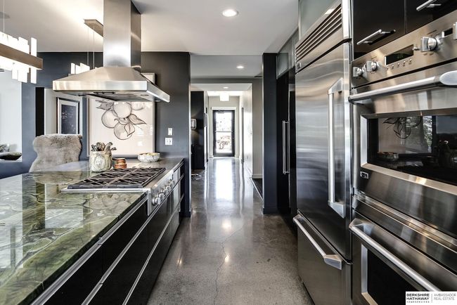 APT-401 - 1502 S 10 Th St, Condo with 2 bedrooms, 3 bathrooms and 2 parking in Omaha NE | Image 30