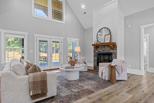 374 Wildewood Trl, Chickamauga, GA, 30707-3490 | Card Image