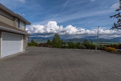 36111 Spyglass Lane, House other with 9 bedrooms, 6 bathrooms and 9 parking in Abbotsford BC | Image 3