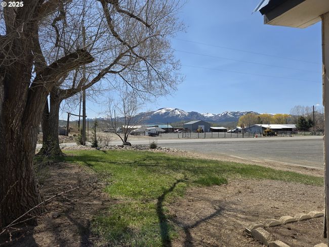 401 Main St, House other with 3 bedrooms, 2 bathrooms and 1 parking in Unity OR | Image 46