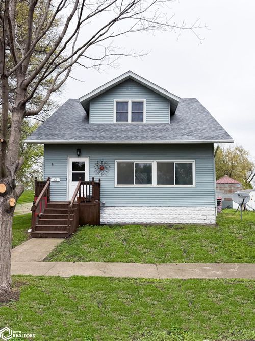 101 2nd St, Elliott, IA, 51532-2020 | Card Image