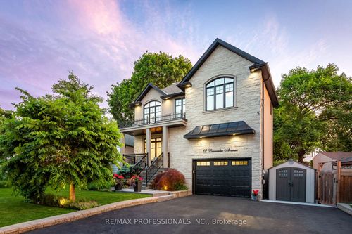 12 Brownlea Ave, Etobicoke, ON, M9P2R4 | Card Image