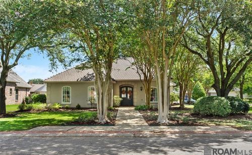 6348 Beau Douglas Ave, Gonzales, LA, 70737-8517 | Card Image