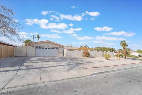 3829 Delaware Lane, Las Vegas, NV, 89169 | Card Image