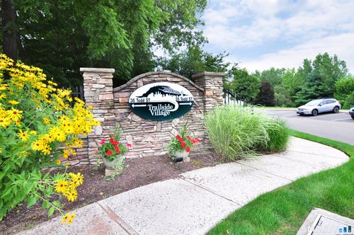 103-35 Todd St, Hamden, CT, 06518-1546 | Card Image