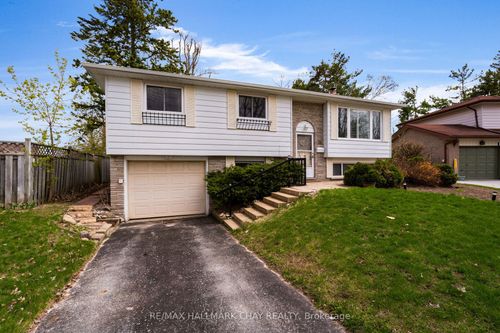 33 Davies Cres, Barrie, ON, L4M2M4 | Card Image