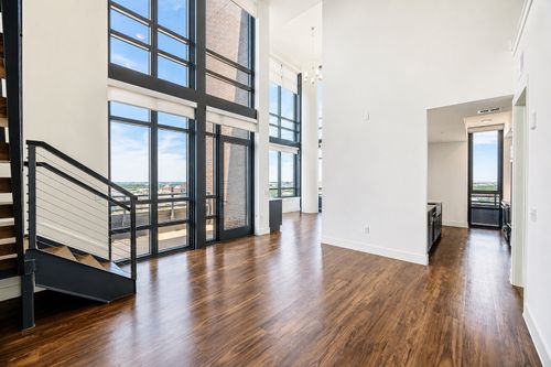 2109-3611 Congress Ave, Dallas, TX, 75219-5184 | Card Image
