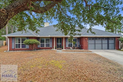 203 Barcalay Ln, Hinesville, GA, 31313-9537 | Card Image