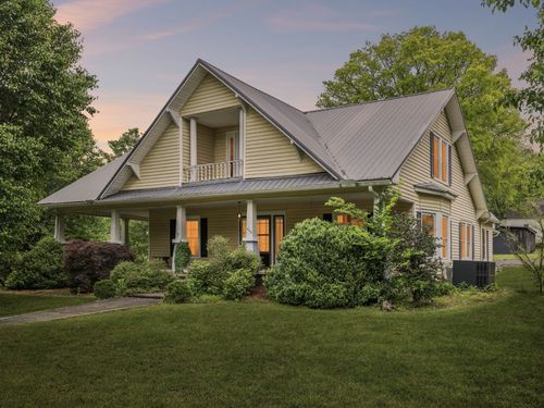 448 E Main St, Liberty, TN, 37095-2155 | Card Image
