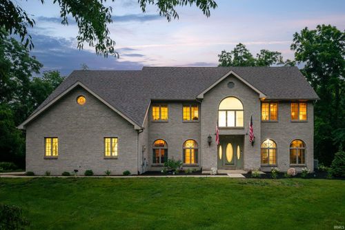 2084 Deer Run Dr, New Castle, IN, 47362-8942 | Card Image