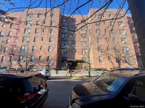 3f-88-30 182nd St, Hollis, NY, 11423-1701 | Card Image