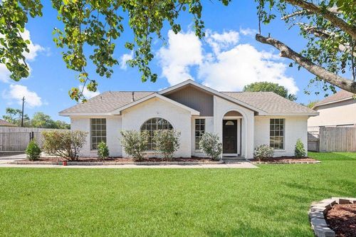 1819 Gaucho Cir, La Porte, TX, 77571-2561 | Card Image