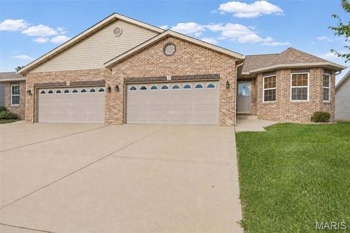23 Klein Dr, Bethalto, IL, 62010-2191 | Card Image