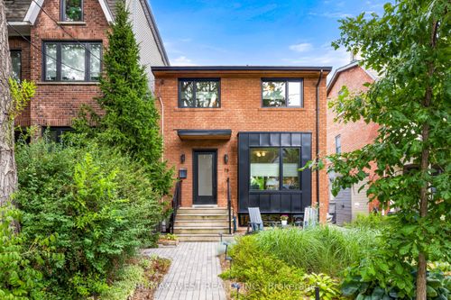 75 Laws St, Toronto, ON, M6P2Y8 | Card Image