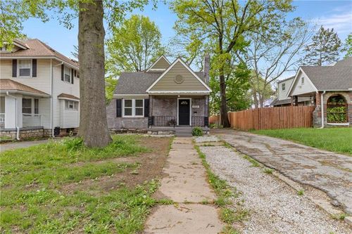 1133 E 75th St, Kansas City, MO, 64131-1716 | Card Image