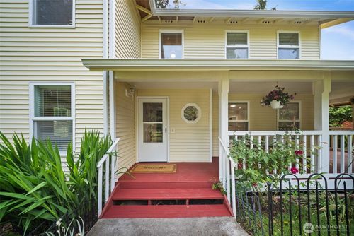 30427 204th Avenue Se, Kent, WA, 98042 | Card Image