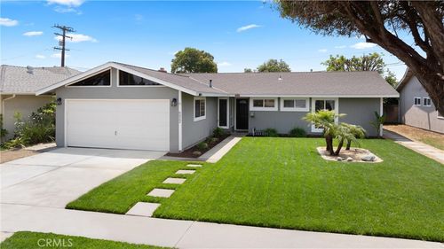 6022 Larchwood Dr, Huntington Beach, CA, 92647 | Card Image