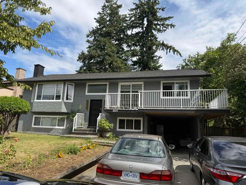 8824 116 St, Delta, BC, V4C5W5 | Card Image