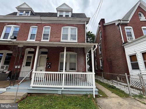 2-130 E 4th St, POTTSTOWN, PA, 19464-5218 | Card Image