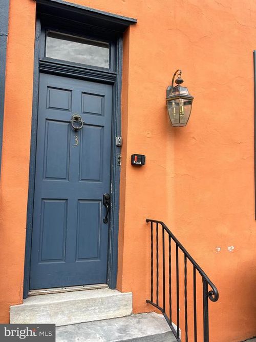 apt-3-3 W Court St, DOYLESTOWN, PA, 18901-4244 | Card Image