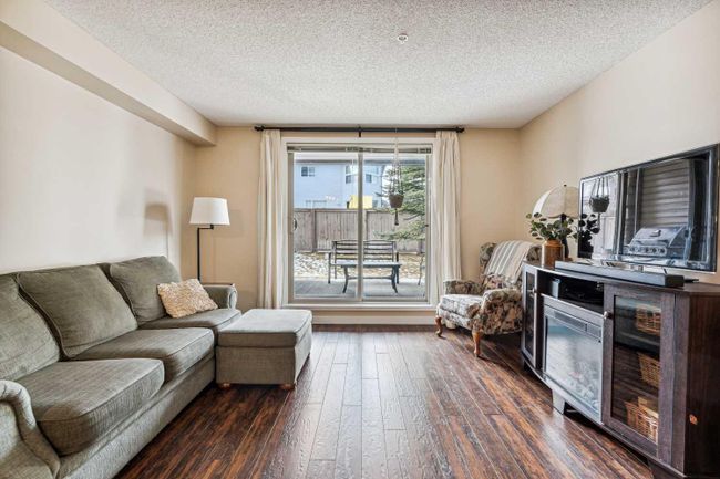 2114 - 16969 24 Street Sw, Home with 2 bedrooms, 1 bathrooms and 1 parking in Calgary AB | Image 8