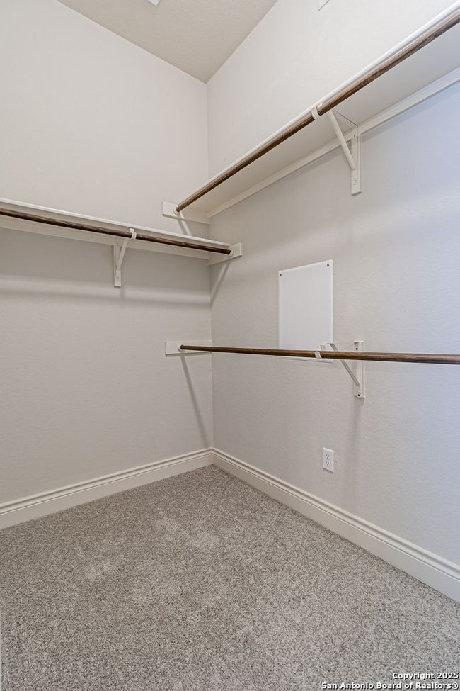 1239 Yaupon Loop, House other with 4 bedrooms, 3 bathrooms and null parking in New Braunfels TX | Image 38