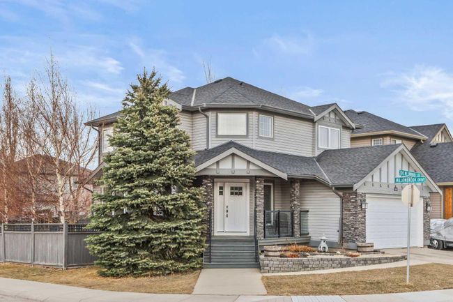 360 Willowbrook Close Nw, Home with 4 bedrooms, 3 bathrooms and 4 parking in Airdrie AB | Image 2